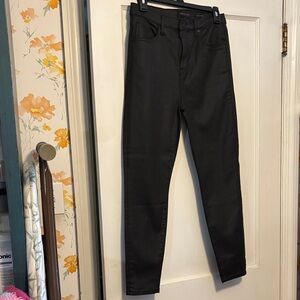 Black High-Rise Skinny Jeans - Kendall and Kylie